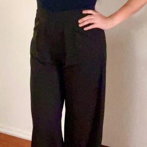 NEW WITH TAG!! Veiled Collection Elegant Black Long Medium Flared Pants!